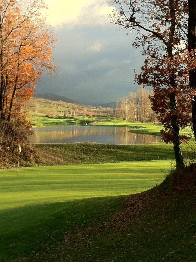 Golf Valcurone Hotel Momperone Exterior photo