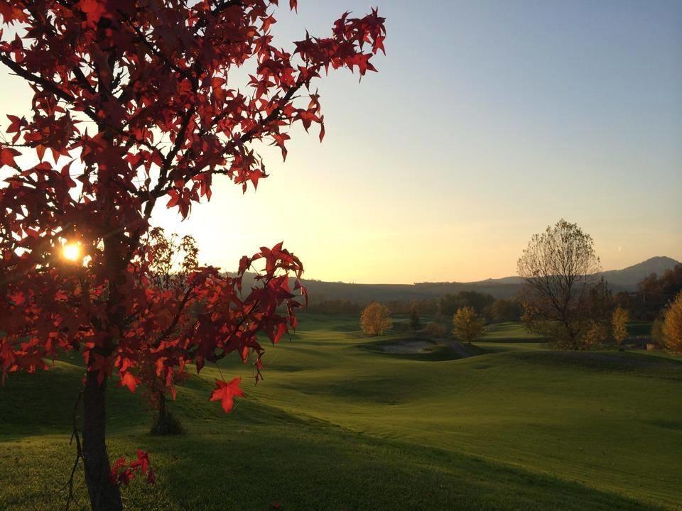 Golf Valcurone Hotel Momperone Exterior photo